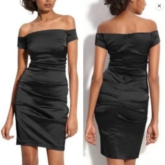 Betsy & Adam Dresses & Skirts - Betsy & Adam Off the Shoulder Ruched mini dress - Size 6